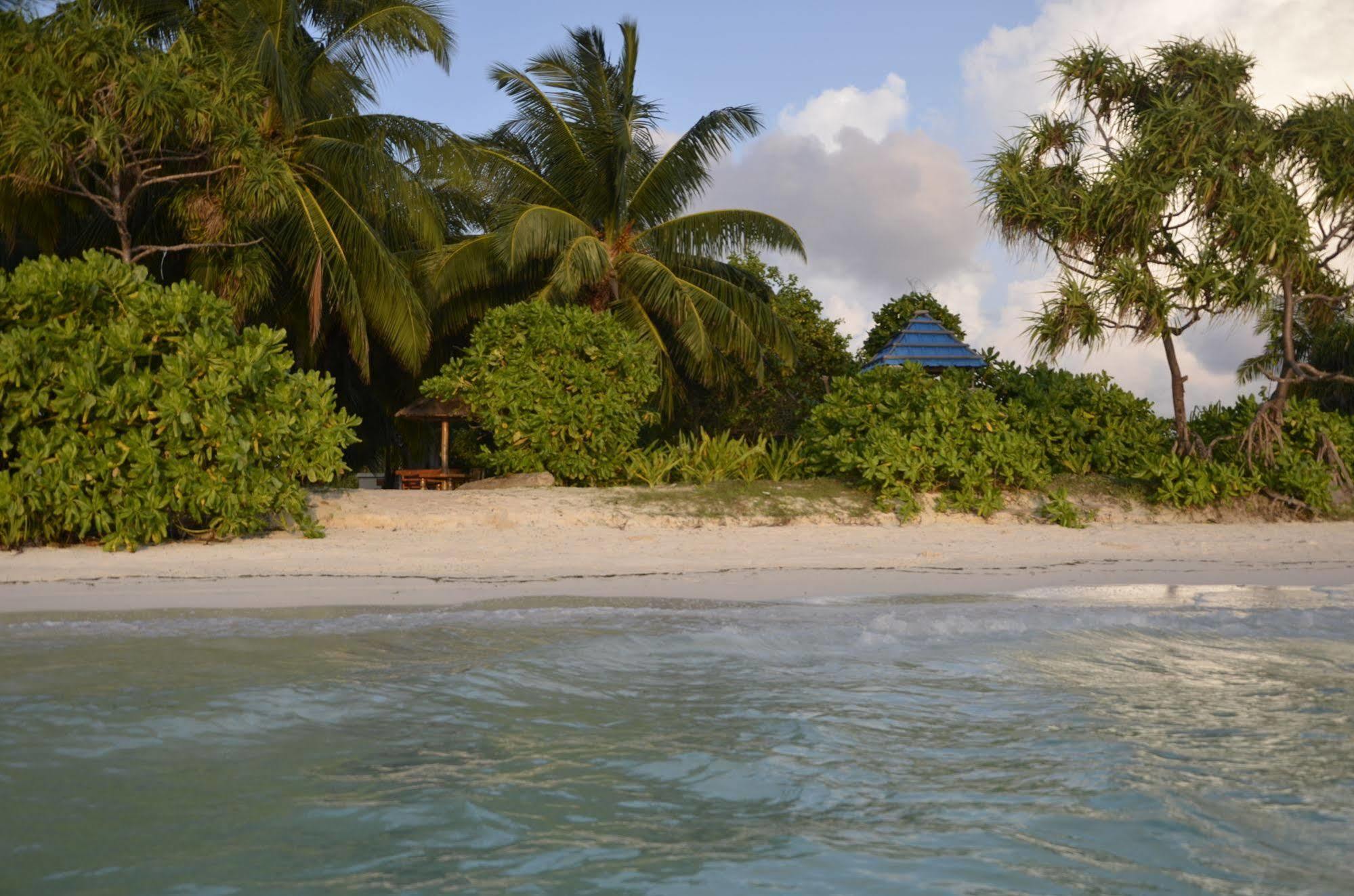 Nazaki Beach Hotel Gan (Laamu Atoll) Eksteriør billede